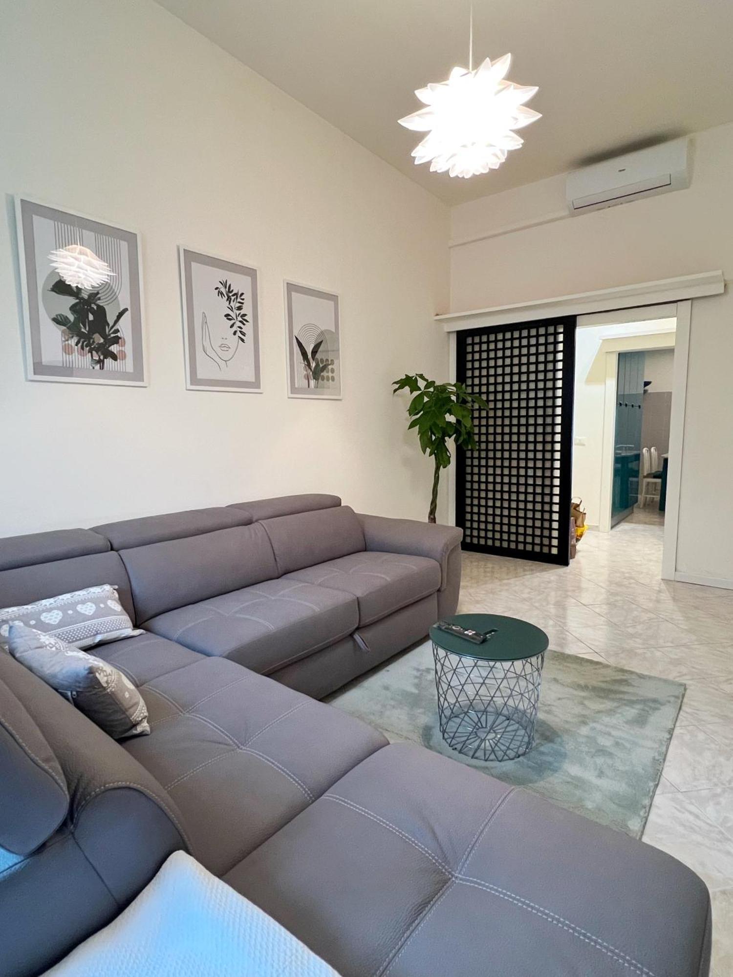 La Dolce Vita - Moscova 1 Apartment Milan Bagian luar foto
